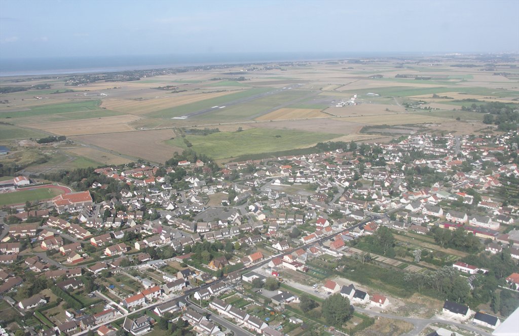 01 Calais-Dunkerque Airport