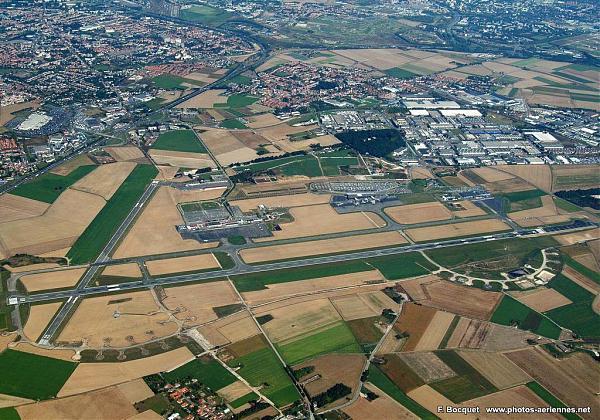 01 Lille-Lesquin airport