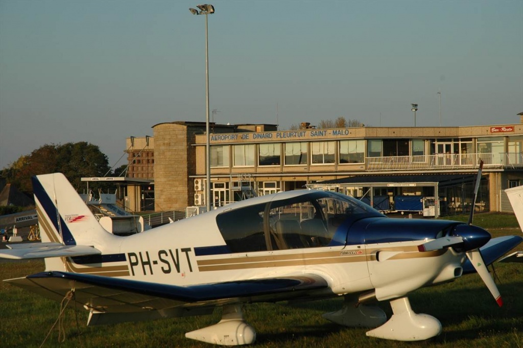 02 Dinard Pleurtuit Saint-Malo Airport