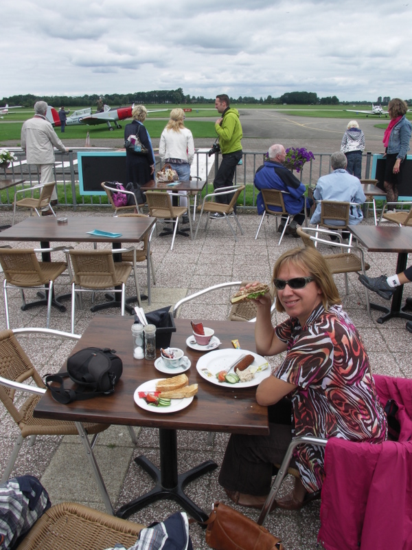 03 Lunch op het terras