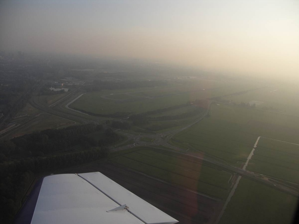 48 Weer thuis op Rotterdam The Hague Airport