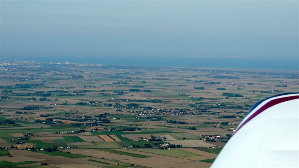 09 Calais met in de verte de Engelse kust
